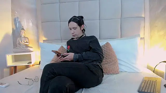 Hecatee 77 online show from September 18, 7:49 pm