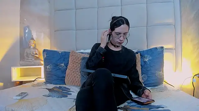 Hecatee 77 online show from October 8, 7:44 pm