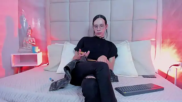 Hecatee 77 online show from November 13, 7:57 pm