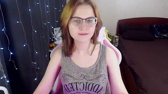 MissBrightShine online show from February 1, 9:43 am