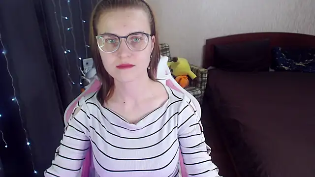 MissBrightShine online show from February 5, 3:52 pm