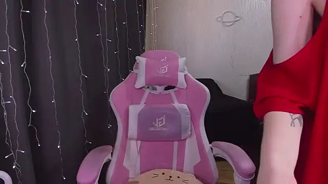 MissBrightShine online show from March 7, 12:23 pm