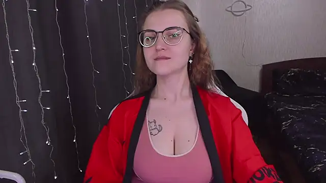 MissBrightShine online show from March 15, 8:48 am