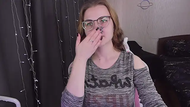 MissBrightShine online show from March 21, 10:17 am