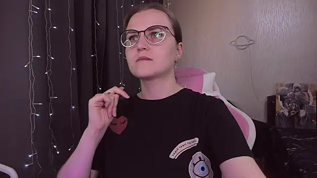 MissBrightShine online show from October 11, 12:36 pm