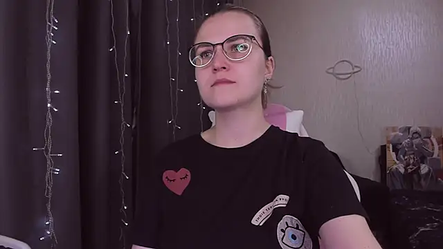 MissBrightShine online show from October 15, 10:26 am