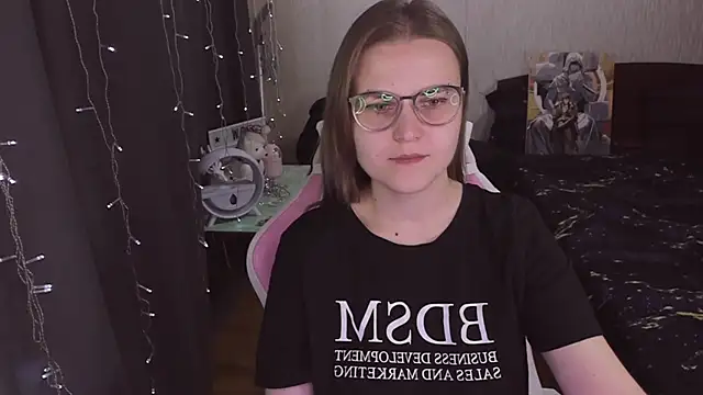 MissBrightShine online show from October 17, 10:07 am