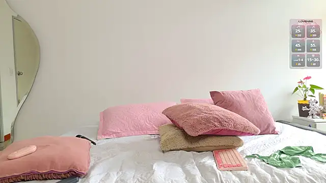 Mar 333 online show from December 31, 9:50 pm