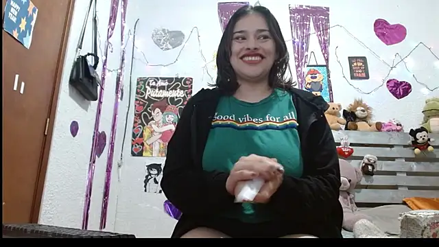 Saray extrovert  online show from December 7, 9:39 am