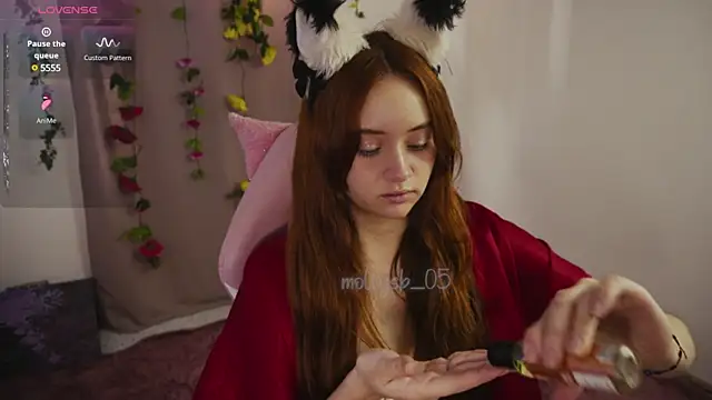 Snapshot of molly_russell chatting on December 9, 4:58 pm molly russell online show from December 9, 4:58 pm