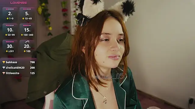 Snapshot of molly_russell chatting on January 1, 8:35 am molly russell online show from January 1, 8:35 am