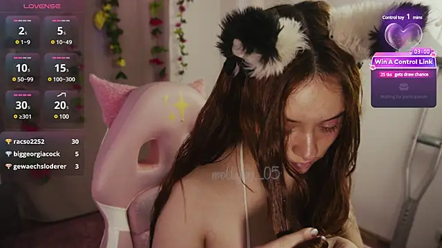 Snapshot of molly_russell chatting on January 17, 3:22 pm molly russell online show from January 17, 3:22 pm