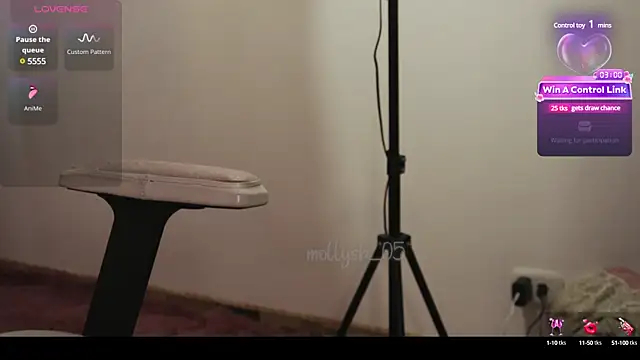 Snapshot of molly_russell chatting on February 19, 7:27 pm molly russell online show from February 19, 7:27 pm