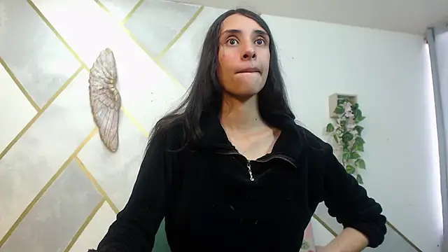 RoxanaCyrano  online show from November 7, 8:09 pm