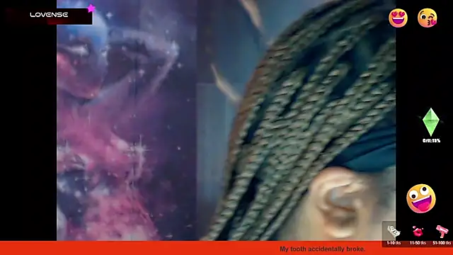 Snapshot of temptressbeauty24 chatting on February 6, 2:44 am temptressbeauty24 online show from February 6, 2:44 am