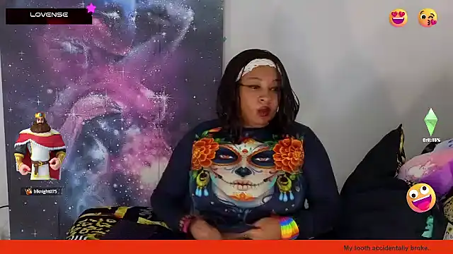 Snapshot of temptressbeauty24 chatting on February 9, 4:46 am temptressbeauty24 online show from February 9, 4:46 am