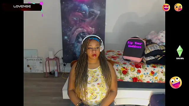 Snapshot of temptressbeauty24 chatting on February 16, 5:26 pm temptressbeauty24 online show from February 16, 5:26 pm