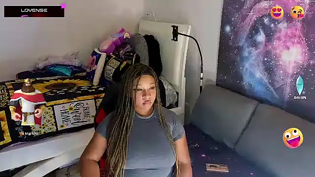 Snapshot of temptressbeauty24 chatting on March 1, 1:11 am temptressbeauty24 online show from March 1, 1:11 am