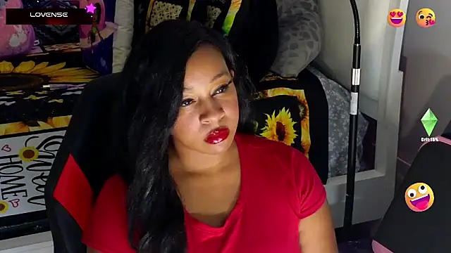 Snapshot of temptressbeauty24 chatting on March 7, 4:13 am temptressbeauty24 online show from March 7, 4:13 am