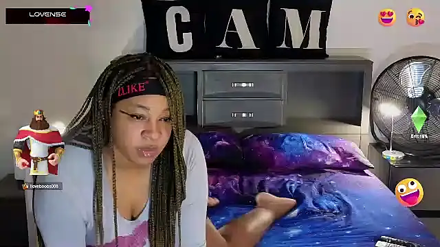 Snapshot of temptressbeauty24 chatting on March 9, 8:31 pm temptressbeauty24 online show from March 9, 8:31 pm