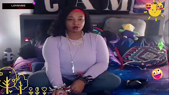 Snapshot of temptressbeauty24 chatting on March 15, 3:18 am temptressbeauty24 online show from March 15, 3:18 am