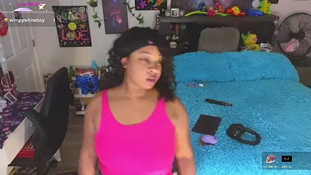 Snapshot of temptressbeauty24 chatting on September 17, 8:32 pm temptressbeauty24 online show from September 17, 8:32 pm