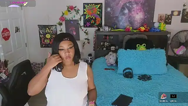 Snapshot of temptressbeauty24 chatting on September 24, 1:09 am temptressbeauty24 online show from September 24, 1:09 am