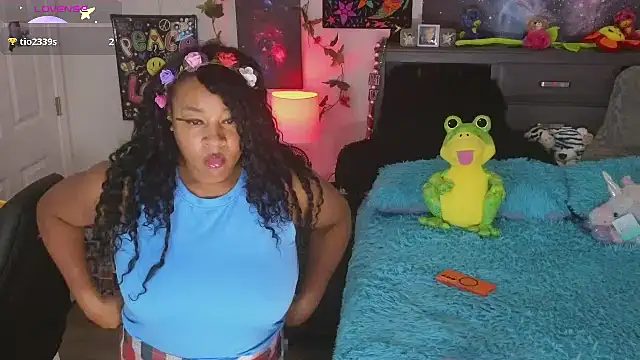 Snapshot of temptressbeauty24 chatting on October 1, 4:29 am temptressbeauty24 online show from October 1, 4:29 am