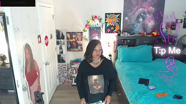 Snapshot of temptressbeauty24 chatting on October 23, 2:00 am temptressbeauty24 online show from October 23, 2:00 am