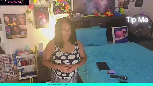 Snapshot of temptressbeauty24 chatting on November 7, 3:50 am temptressbeauty24 online show from November 7, 3:50 am