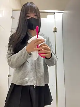 Snapshot of Asia-Lynn chatting on December 9, 1:13 pm Asia-Lynn online show from December 9, 1:13 pm