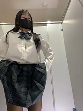 Snapshot of Asia-Lynn chatting on January 23, 4:37 pm Asia-Lynn online show from January 23, 4:37 pm