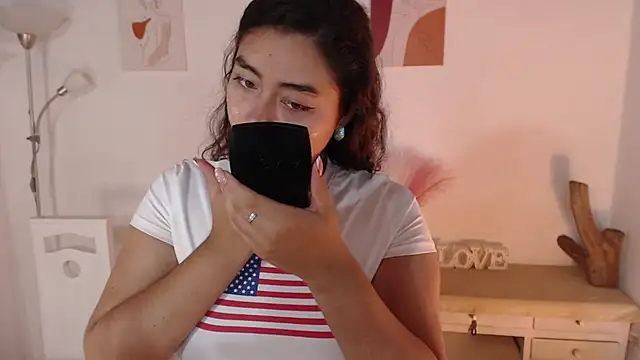  Kim  M online show from January 9, 11:47 am