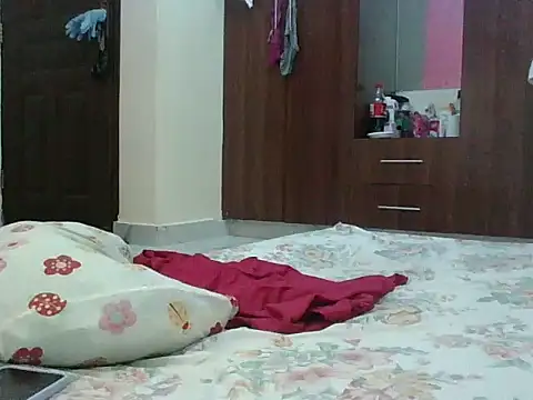 sweet-fancy online show from October 27, 7:01 am