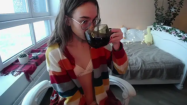 MissLinaDream online show from February 19, 1:50 pm