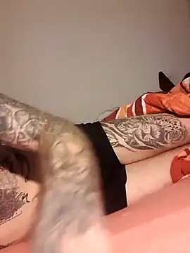 Snapshot of PIercingBoy38 chatting on January 22, 8:51 am PIercingBoy38 online show from January 22, 8:51 am