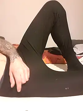 Snapshot of PIercingBoy38 chatting on February 12, 9:54 pm PIercingBoy38 online show from February 12, 9:54 pm