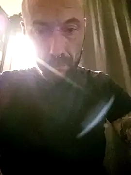 Snapshot of PIercingBoy38 chatting on November 28, 9:39 pm PIercingBoy38 online show from November 28, 9:39 pm