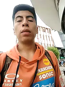 Snapshot of Alexander9827 chatting on January 10, 8:26 pm Alexander9827 online show from January 10, 8:26 pm