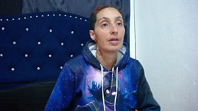 Snapshot of anyu1306 chatting on December 3, 4:36 am anyu1306 online show from December 3, 4:36 am