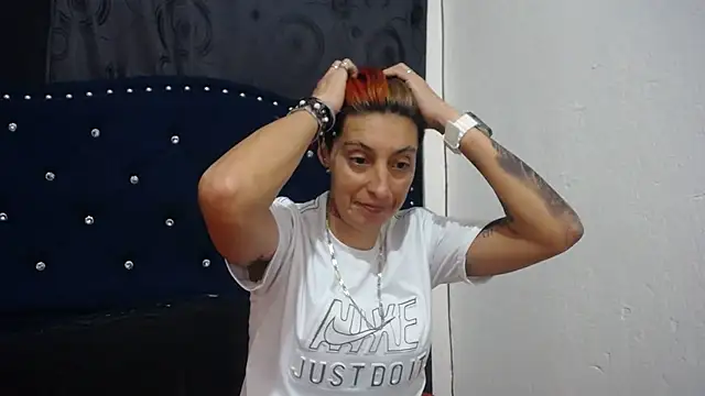 Snapshot of anyu1306 chatting on December 10, 11:51 pm anyu1306 online show from December 10, 11:51 pm