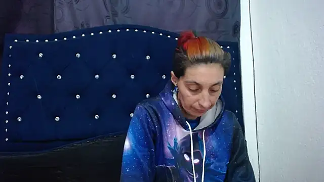 Snapshot of anyu1306 chatting on December 19, 8:44 pm anyu1306 online show from December 19, 8:44 pm