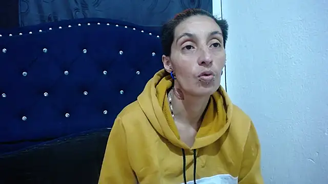 Snapshot of anyu1306 chatting on December 24, 11:28 am anyu1306 online show from December 24, 11:28 am