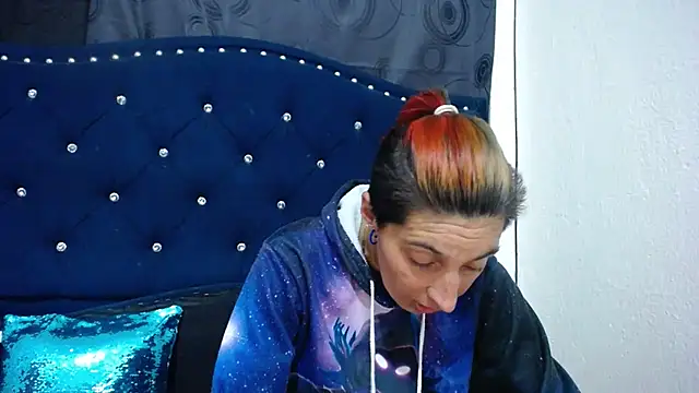 Snapshot of anyu1306 chatting on January 14, 5:40 am anyu1306 online show from January 14, 5:40 am