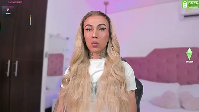 Snapshot of Miss_sagitario chatting on February 20, 12:04 pm Miss sagitario online show from February 20, 12:04 pm