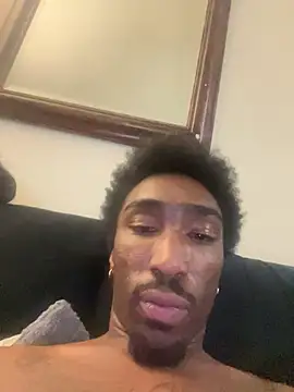 LawrenceBanques online show from February 11, 5:07 pm