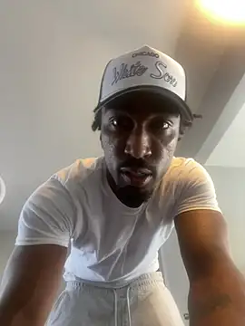 LawrenceBanques online show from March 14, 6:07 pm