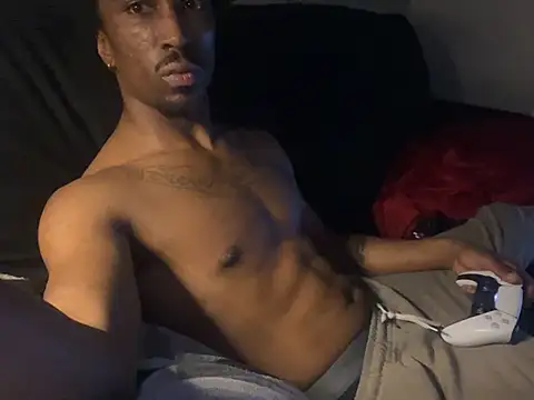 LawrenceBanques online show from March 19, 2:59 am