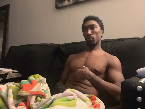 LawrenceBanques online show from October 25, 7:49 am