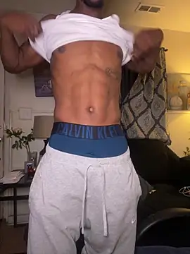 LawrenceBanques online show from December 22, 4:20 am